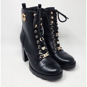 GBG Los Angeles Black LaceUp Lug Sole Ankle Boots 9M Chunky Heel Whimsigoth NWT